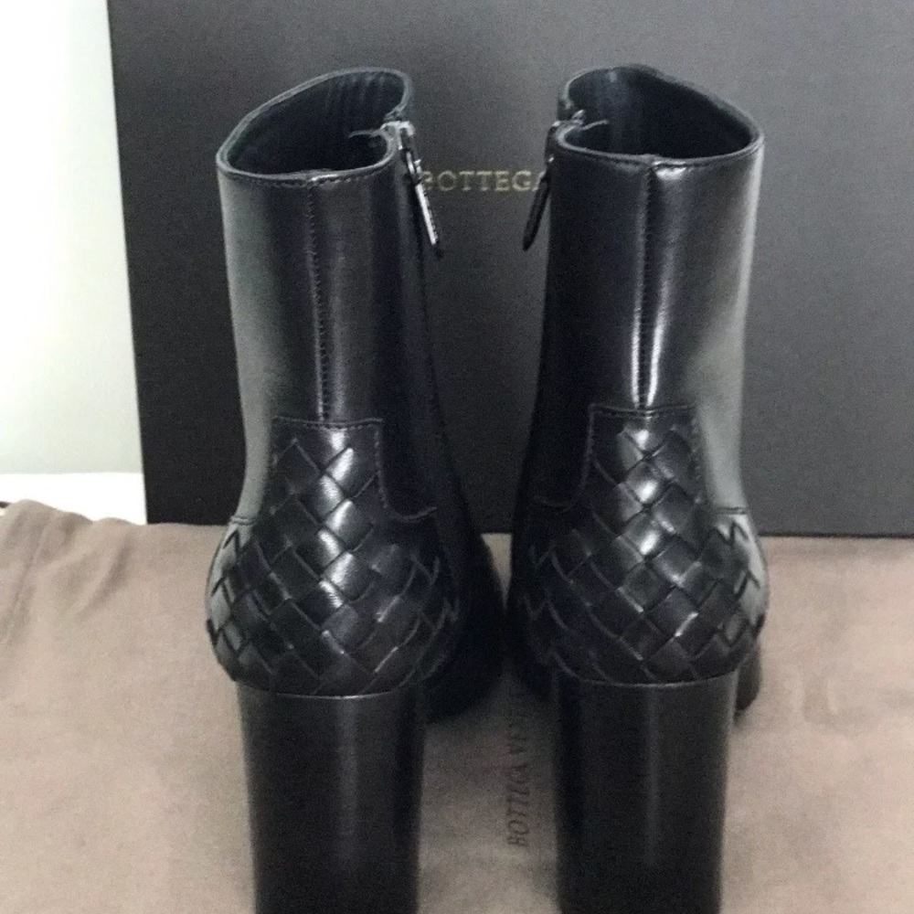 Bottega Veneta Jungle Calf Leather Ankle Boots, 38 - Picture 4 of 8